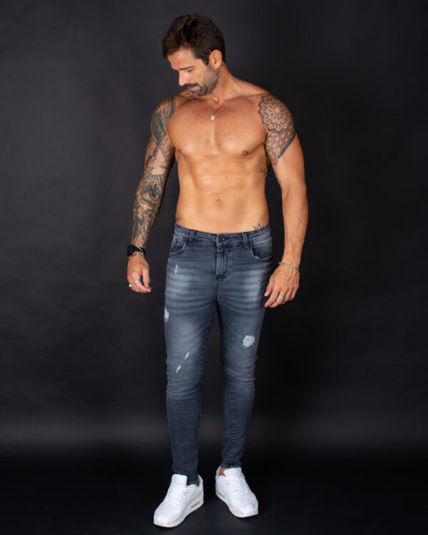 Calça Jeans Modelo 06