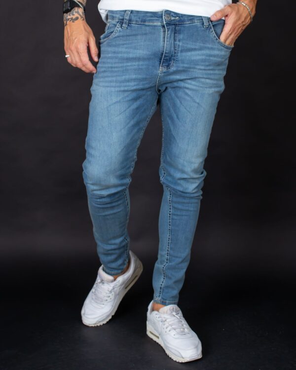 Calça Jeans Modelo 22