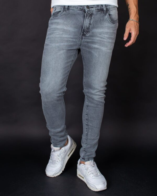 Calça Jeans Modelo 24 - Image 2